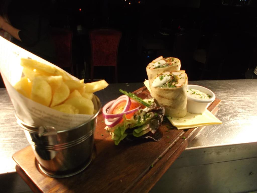 Dalys Inn Donore  Buitenkant foto