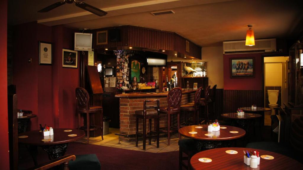Dalys Inn Donore  Buitenkant foto