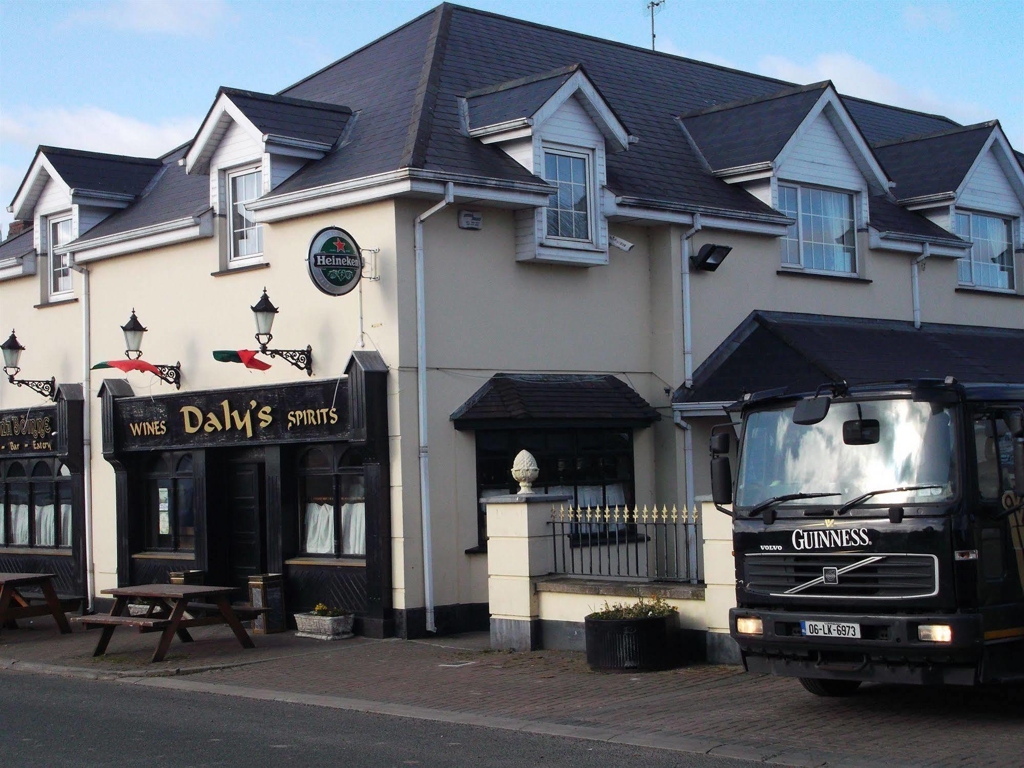 Dalys Inn Donore  Buitenkant foto